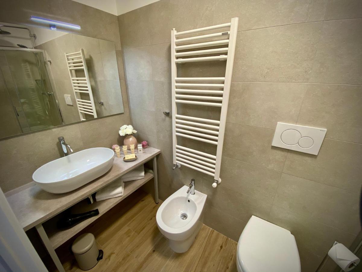 Five Flowers Guest House Trieste Exterior foto