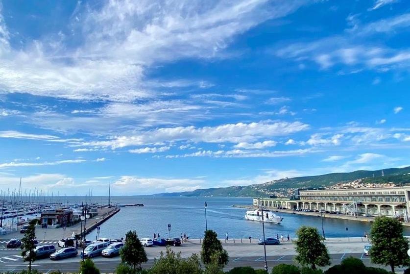 Five Flowers Guest House Trieste Exterior foto